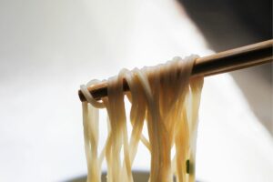 Indomie Kuah Comfort Food Saat Musim Hujan, No Debat!