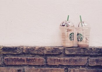 Rasa Minuman Tomoro Coffee Sama dengan Starbucks? Ya Enakan Starbucks ke Mana-mana, lah, Situ Halu?