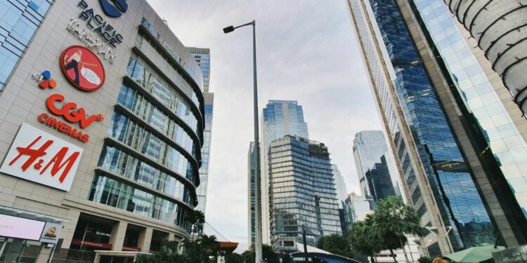 Kerja Kantoran di Gedung-gedung ala SCBD Itu Overrated, Banyak Repotnya Mojok.co