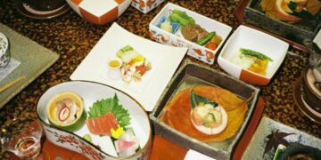 Gokana, Resto Jepang Kembaran HokBen yang Nggak Recommended Mojok.co