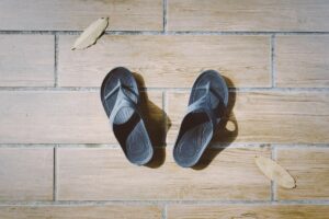 Kasta Sandal Santri dari yang Lumayan Murah hingga Murah Banget