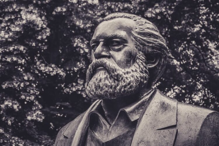 Karl Marx, Sesepuh yang Paling Digandrungi Mahasiswa Sosiologi meski Kontroversi Selalu Mengiringi