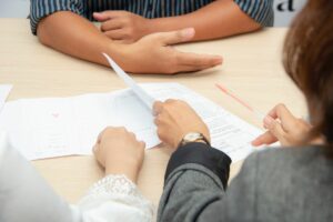 Lulusan SMK Berusia 20-an Sudah Dianggap Lansia oleh Perusahaan, Cari Kerja Makin Sulit
