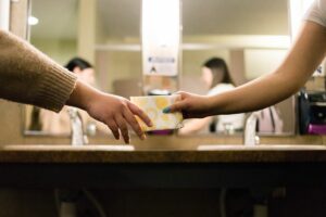 Pembalut Dingin untuk Wanita: Saking Dinginnya Bukannya Nyaman Malah Bikin Kapok