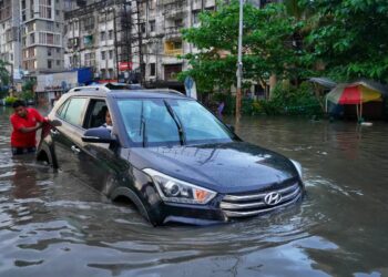 Jalan Kaligawe, Pusatnya Jalanan Rusak dan Banjir di Semarang