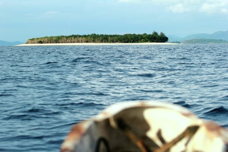 Pulau Nusa Barong, Tempat Bersejarah di Jember yang Keindahannya Tertutup Mitos dan Kisah Kelam