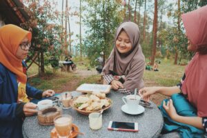 Warung Jadoel Temanggung, Warung 200 Tahun yang Beneran Menyajikan Makanan Jadul, Bukan Gimmick Belaka!