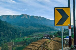 Jalur Cangar-Pacet Mojokerto Memang Indah, tapi Taruhannya Nyawa!