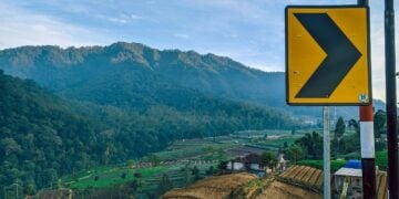 Jalur Cangar Pacet Mojokerto, Jalur Maut Mengintai Wisatawan (Unsplash)