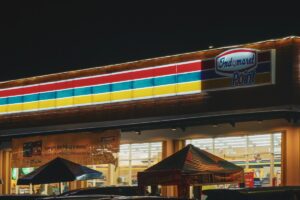 Kasir Indomaret Harus Lebih Jujur Terkait Uang Kembalian Rp200 Perak yang Kadang Gaib Itu