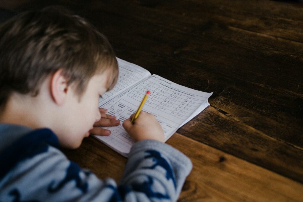 Kumon, Tempat Les yang Aneh tapi Sukses Membantu Siswa (Unsplash)