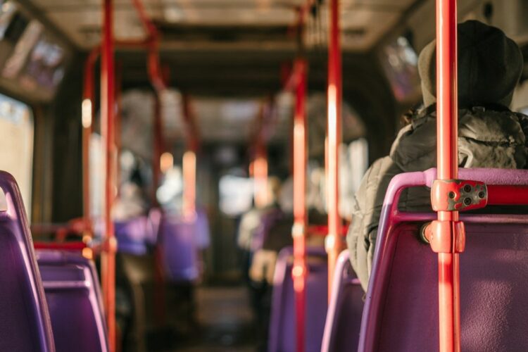 Bus Odong UNPAD Masih Perlu Banyak Belajar dari Bus Kuning UI Mojok.co
