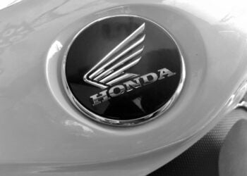 Motor Honda Astrea Prima: Motor Jadul, Minim Fitur, tapi Harganya Bener-bener Nggak Masuk Akal motor honda supra 100