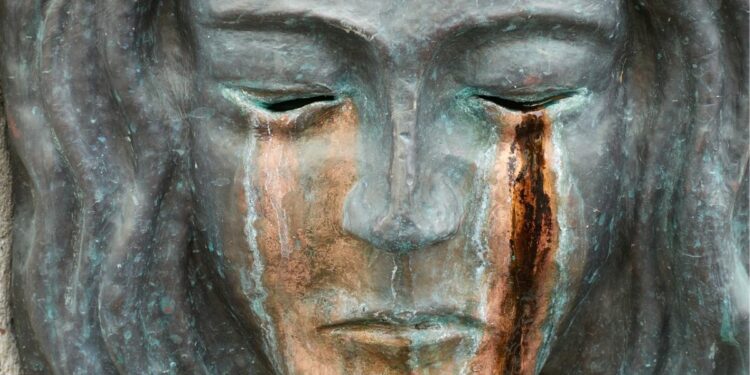 Sisi Gelap Tahlilan di Pelosok Desa Bangkalan Madura: Ketika Kematian Jadi Ajang Pamer