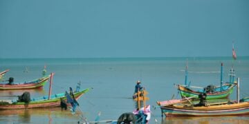 Jalur Pantura Rembang-Tuban, Jalan Paling Indah Se-Pantura dengan Pemandangan Bibir Pantai yang Memikat Mojok.co