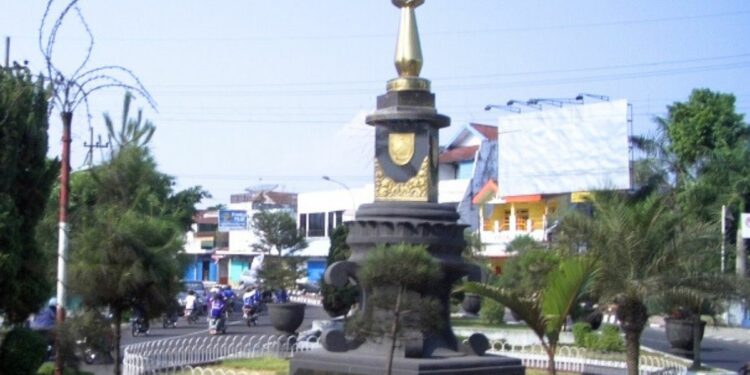 Jember “Gagap” Jadi Kota Pelajar di Daerah Tapal Kuda, Fasilitas Publik Alakadarnya Bikin Repot Mahasiswa Mojok.co