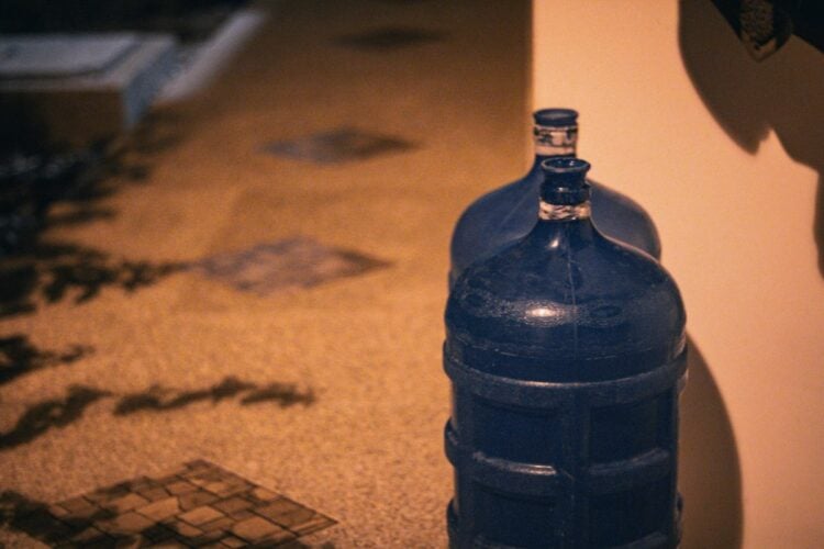 Sisi Gelap Bisnis Air Minum Isi Ulang RO yang Tidak Diketahui Orang