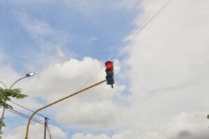 Durasi Lampu Merah Margorejo Surabaya Nggak Manusiawi, Saking Lamanya Bisa Ditunggu Sambil Ngopi dan Kelarin Skripsi