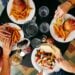 4 Aturan Tidak Tertulis Saat Makan di Rumah Makan yang Terpaksa Harus Saya Tulis