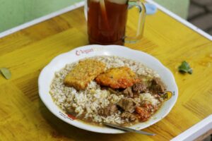 Warung Sego Berkah, Warung Makan Favorit Mahasiswa Untidar Magelang Kala Jumat Tiba: Beneran Bawa Berkah!
