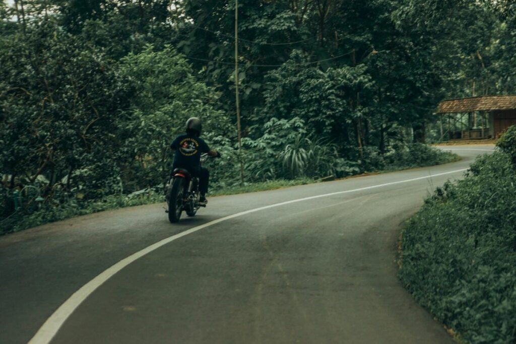 Jalan Demak-Purwodadi Bikin Kesal, Pengendara Harus Ekstra Sabar Lewat Sini