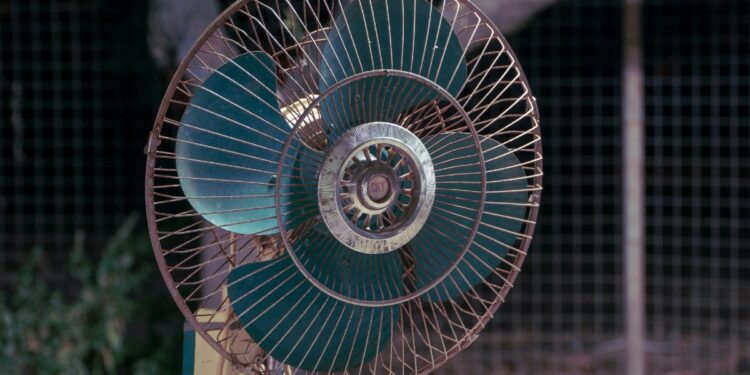 Semarang Bisa Menjadi Tempat yang Tidak Ramah Mahasiswa (Unsplash)