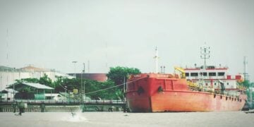 Culture Shock Orang Bandung Saat Berkunjung ke Kalimantan: Harus Banget nih Naik Speed Boat di Sungai Barito?