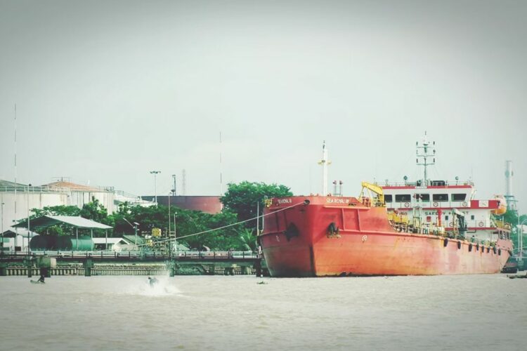 Culture Shock Orang Bandung Saat Berkunjung ke Kalimantan: Harus Banget nih Naik Speed Boat di Sungai Barito?