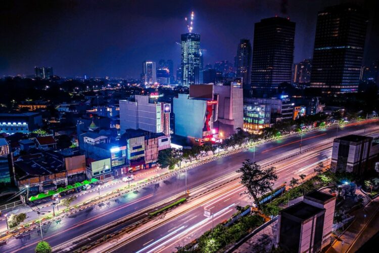 Cara Bertahan Hidup di Jakarta Jika Gajimu di Bawah UMR Jakarta 2024 depok heru budi
