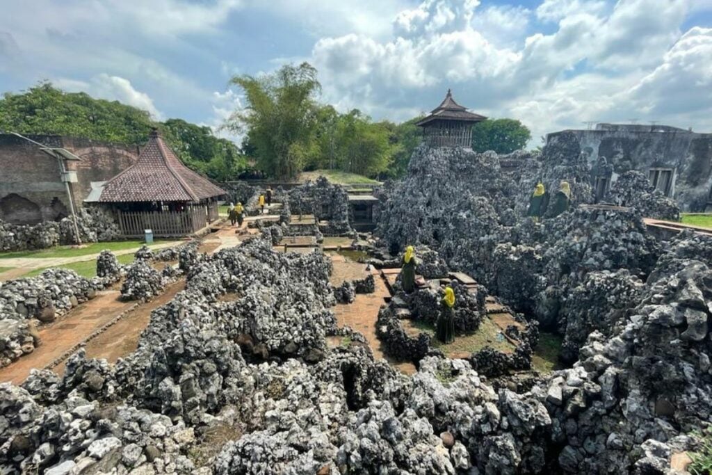 Goa Sunyaragi Cirebon, Bangunan Mirip Candi yang Bentuk dan Arsitekturnya di Luar Nalar