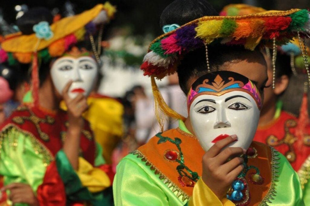 Suku Betawi Memang Dilahirkan untuk Menjadi Storyteller Andal, Lingkungan Mengasah Kemampuan Mereka Tanpa Henti