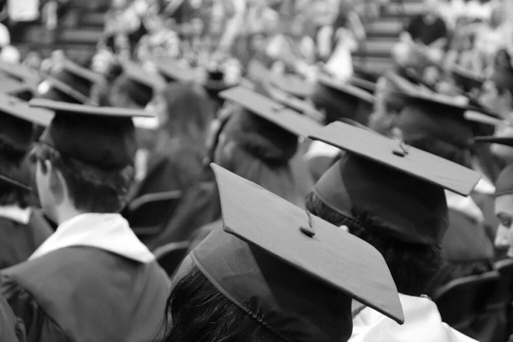 Nasib Jadi Mahasiswa FBS UNY yang Wisuda dengan Predikat IPK Terendah Sefakultas: Diketawain Dosen, Bikin Malu Orang Tua