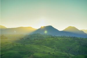 Curhat Warga Lokal Pangalengan Bandung di Akhir Pekan: Wisatawan Liburan, Kami Mending Rebahan di Rumah. Ruwet!