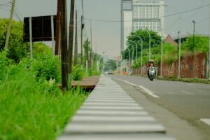 Jalan Raya Menganti-Lidah Wetan Surabaya Menguji Kesabaran Pengendara, Cocok untuk Try Not to Misuh Challenge