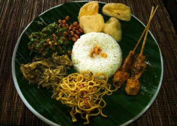 8 Makanan Khas Bali yang Jarang Direkomendasikan Warga Lokal kepada Wisatawan