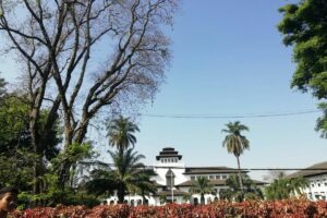 3 Rekomendasi Tempat Ngabuburit di Kota Bandung yang Bikin Puasa Kamu Nggak Berasa, Tahu-tahu Sudah Azan Magrib
