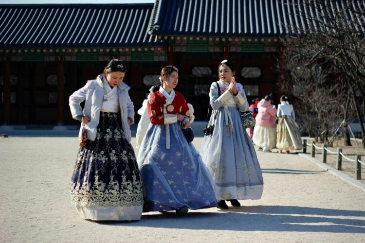 7 Drama Korea yang Bakal Bikin Rumah Produksi Bangkrut Jika Di-remake