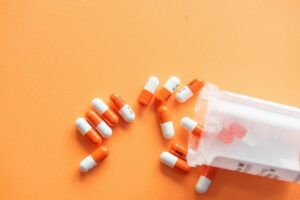 7 Kesalahan Saat Minum Obat yang Nggak Disadari Banyak Orang