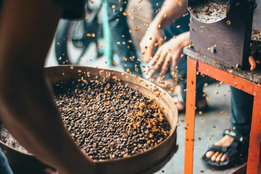 Kopi Klotok Jogja Punya 3 Menu Penghilang Selera (Unsplash)