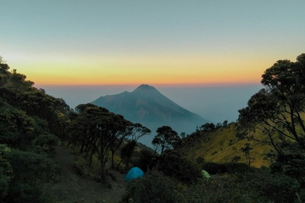 Tawangmangu, Wisata Andalan Jawa Tengah yang Dikejar Selo Boyolali (Unsplash)