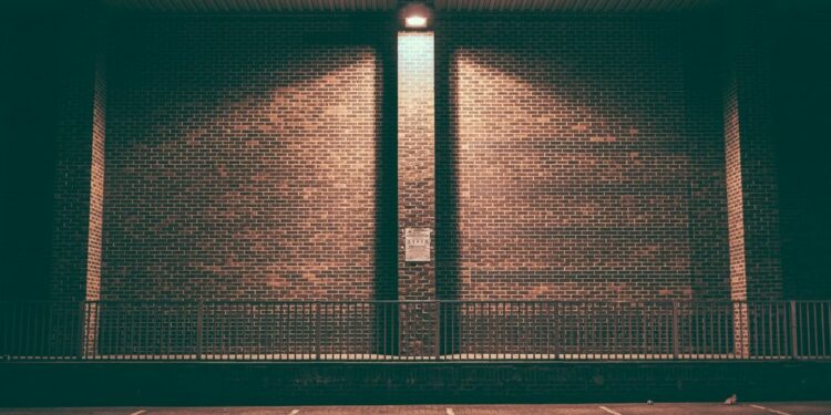 Parkir Motor Pakuwon Mall Surabaya Benar-benar Nggak Manusiawi, Bukti Nyata Pengendara Motor Selalu Didiskriminasi