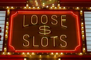 Jangan Pernah Percaya APK Hack Judi Slot, Memang Ada Bandar Judi yang Mau Kalah?