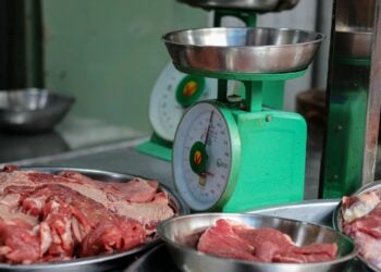 3 Kecurangan Penjual Daging Sapi Selama Bulan Ramadan. Saya Tulis Supaya Pembeli Lebih Waspada Mojok.co