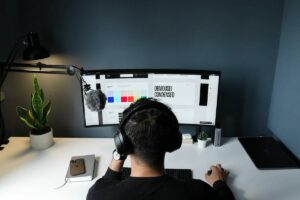 Pekerja Freelance Disepelekan, Dianggap Nggak Menghasilkan karena Nggak Punya Kantor dan Kerjaan Tetap