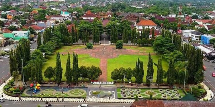 Alun-Alun Purbalingga Tetap Bermasalah: Masih Tak Ramah bagi PKL dan Tak Kunjung Ada Solusi