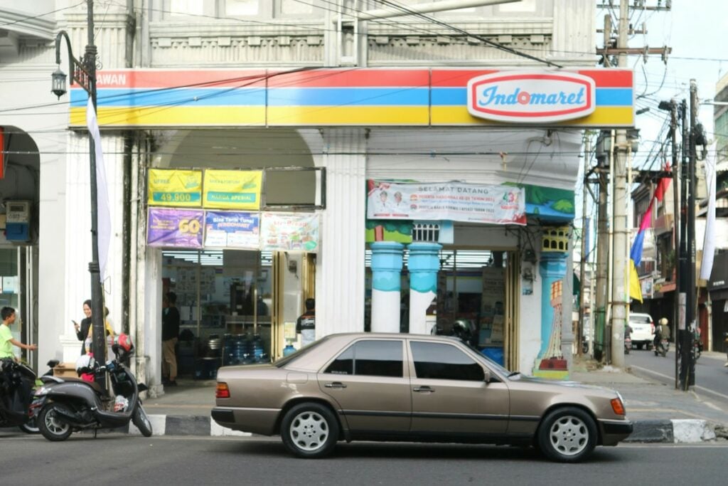 Indomaret Kuasai Gunungkidul, Ancam Eksistensi Toko Kelontong (Unsplash)