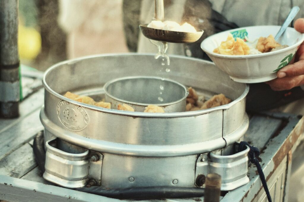 Bakso Bang Sodiq, Penjaga Lidah Kaum Proletar Semarang (Unsplash)