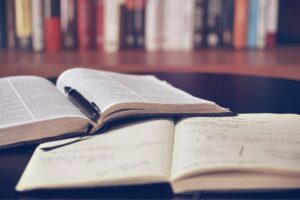 Derita Mahasiswa yang Masuk Jurusan Sastra Indonesia sebagai Pilihan Kedua, Selalu Dipandang Sebelah Mata