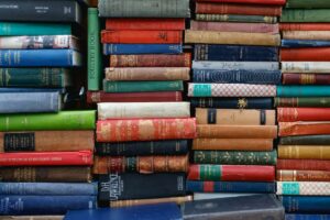 Derita Pecinta Buku di Pinggiran Kediri: Akses Sulit, Toko Buku Sudah Jadi Kantor Parpol