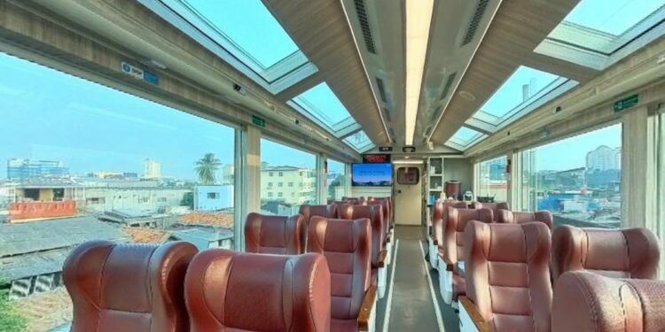 Alasan Saya Kecewa Naik Kereta Panoramic yang Terkenal Cantik dan Unik Mojok.co